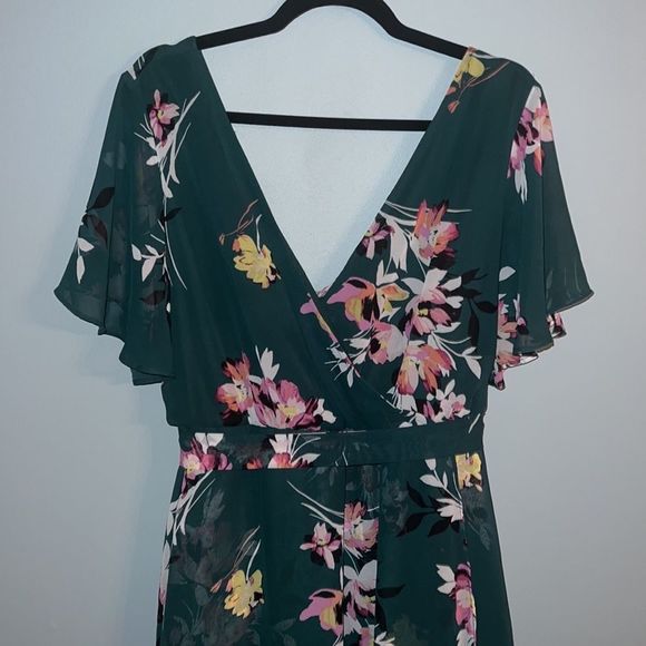 Torrid 2X Hunter green floral New faux wrap dress midi length - Picture 15 of 16